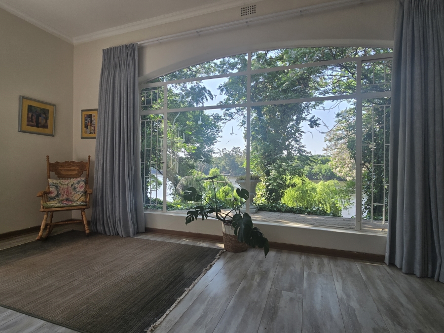 4 Bedroom Property for Sale in Lindequesdrif North West